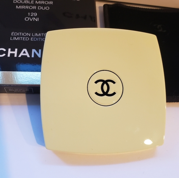 💖100% Authentic CHANEL Limited Edition Compact Mirror, OVNI (Yellow) *NEW - Picture 13 of 14